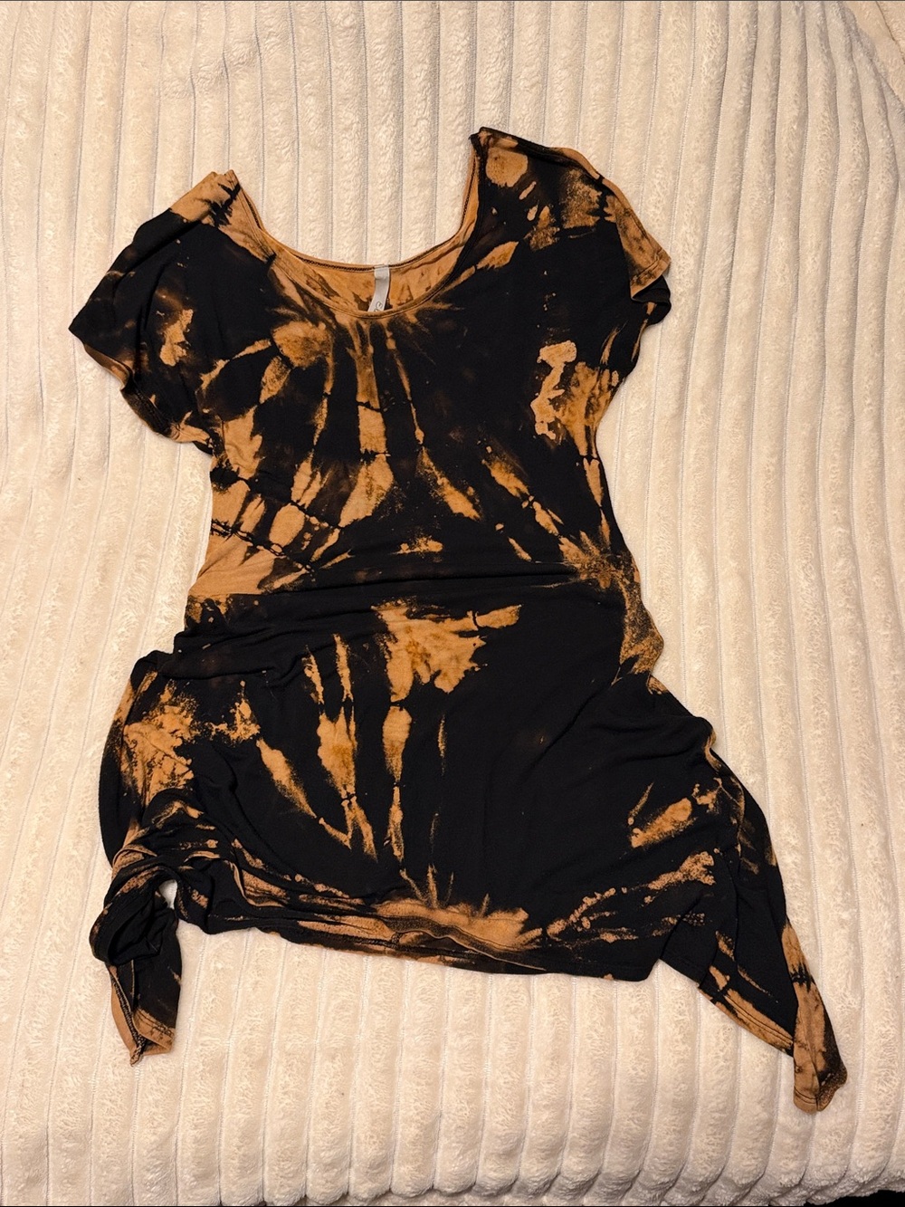 🔴 Elanchi Black & Rust Tie-Dye Tee